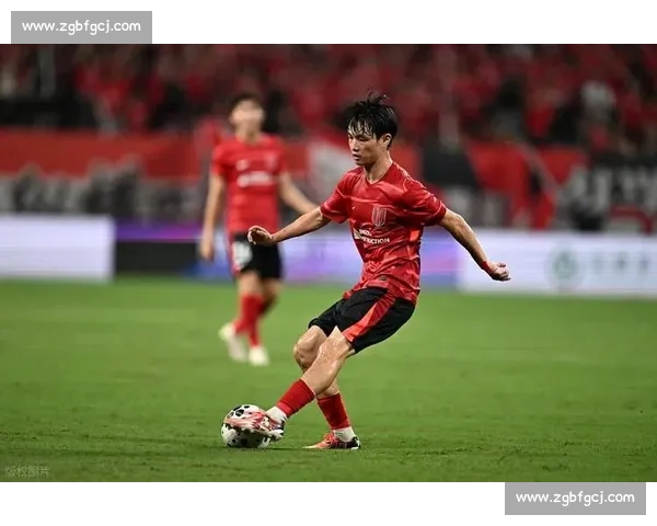杨明洋四黄停赛缺席新鹏城战 成都蓉城中场重组迎考验 杨明洋四黄停赛缺席新鹏城战 成都蓉城中场重组迎考验