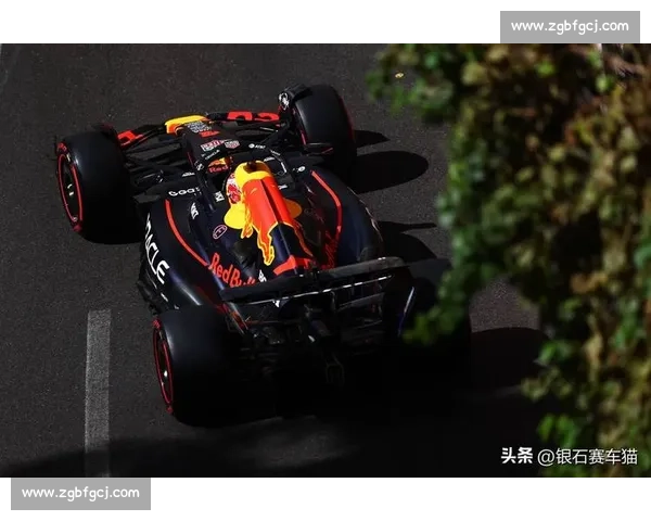 皮亚斯特里 15 分领跑 F1 积分榜,诺里斯紧追维斯塔潘陷困境 皮亚斯特里 15 分领跑 F1 积分榜,诺里斯紧追维斯塔潘陷困境