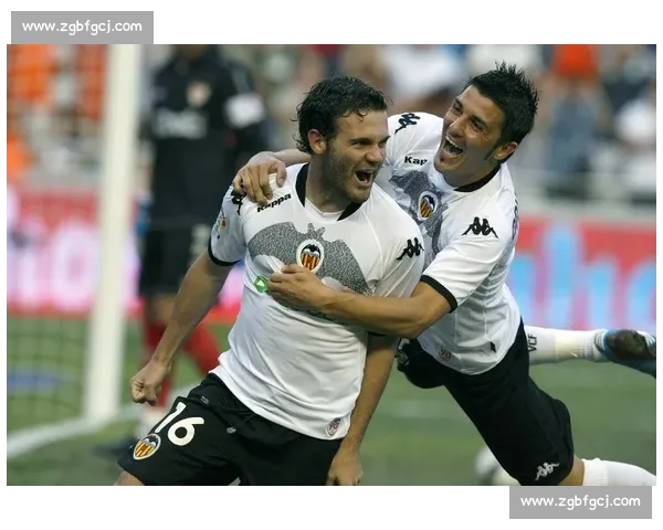 比利亚雷亚尔官宣 1600 万欧签 21 岁中场新星，莫莱罗加盟至 2030 年