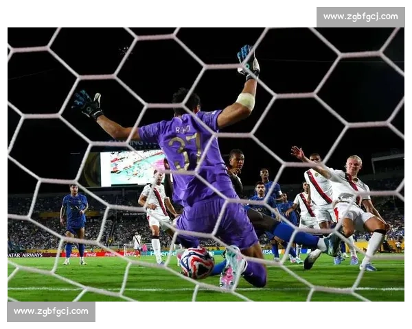 铁卫库利巴利天神下凡！11 次解围 + 加时绝杀，新月 4-3 掀翻曼城